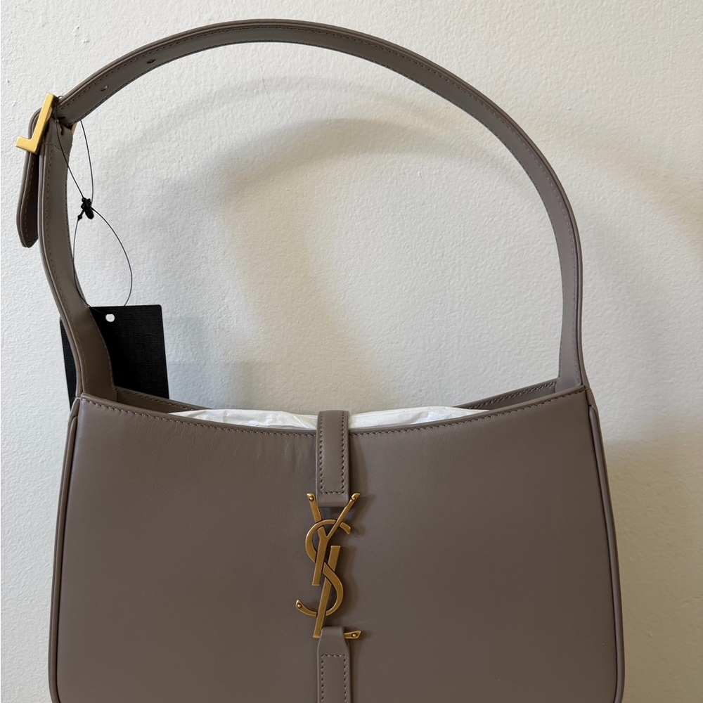 SAINT LAURENT 5 A 7 SHOULDER BAG - Picture 2 of 10